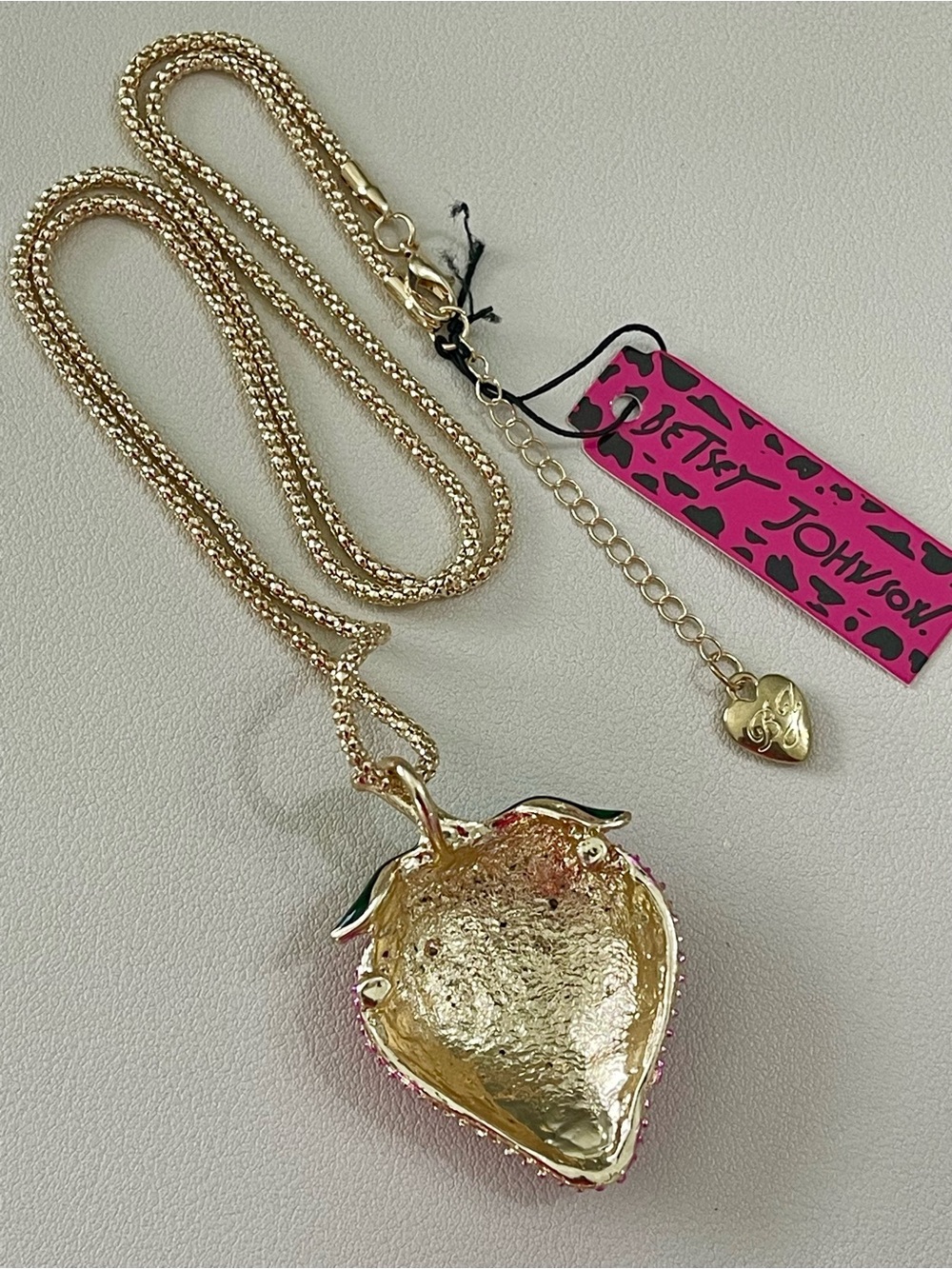 Betsey Johnson Pink Crystal Strawberry Pendant Gold Statement Necklace - Picture 5 of 8